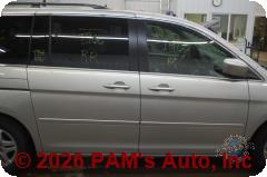 Vehicle photo 3