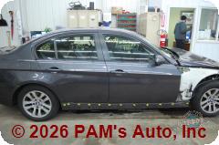 Vehicle photo 3