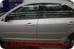 Vehicle photo 6