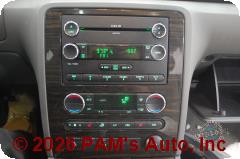Vehicle photo 10