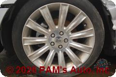 Vehicle photo 7