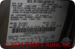 Vehicle photo 12