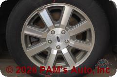Vehicle photo 7