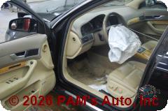 Vehicle photo 8