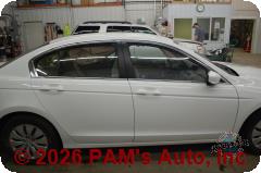 Vehicle photo 3