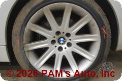Vehicle photo 7