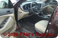 Vehicle photo 8