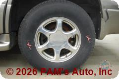 Vehicle photo 7