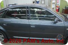 Vehicle photo 3