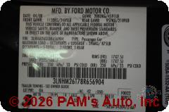 Vehicle photo 13