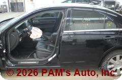 Vehicle photo 6