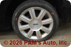 Vehicle photo 7
