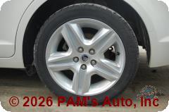 Vehicle photo 7