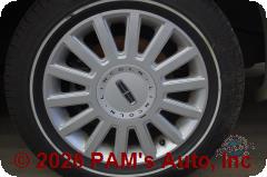 Vehicle photo 7