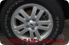 Vehicle photo 7