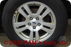 Vehicle photo 7