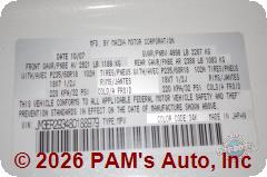 Vehicle photo 12