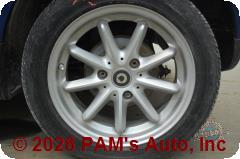 Vehicle photo 7