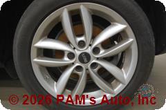Vehicle photo 7