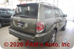 Vehicle photo 4