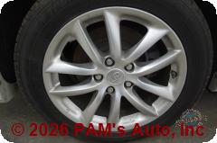 Vehicle photo 7