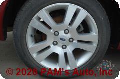 Vehicle photo 7