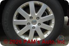 Vehicle photo 7