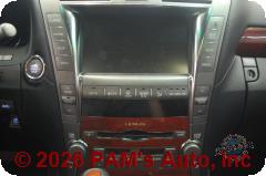 Vehicle photo 11