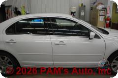 Vehicle photo 3