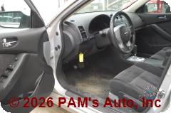 Vehicle photo 8