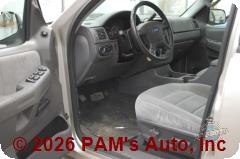Vehicle photo 8