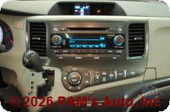 Vehicle photo 11