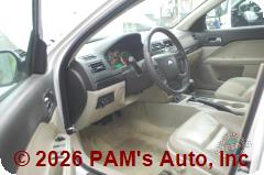 Vehicle photo 8