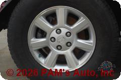 Vehicle photo 7