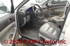 Vehicle photo 8