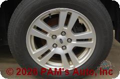 Vehicle photo 7