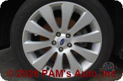 Vehicle photo 7