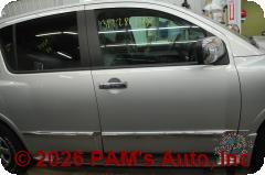 Vehicle photo 3