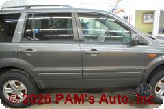 Vehicle photo 3