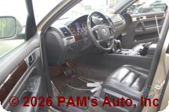 Vehicle photo 8