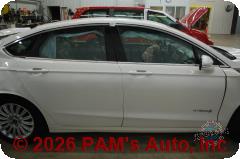 Vehicle photo 3