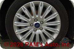 Vehicle photo 7
