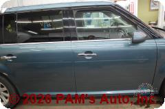Vehicle photo 3