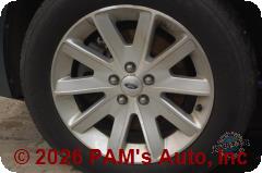 Vehicle photo 7