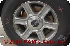 Vehicle photo 7