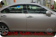 Vehicle photo 3