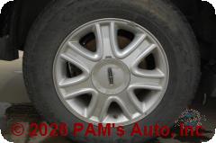 Vehicle photo 7