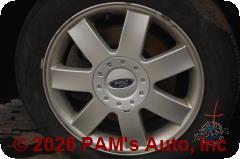 Vehicle photo 7