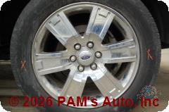 Vehicle photo 7