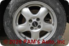 Vehicle photo 7